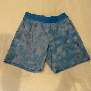 Nike Dri-Fit Men’s Medium Yoga Shorts